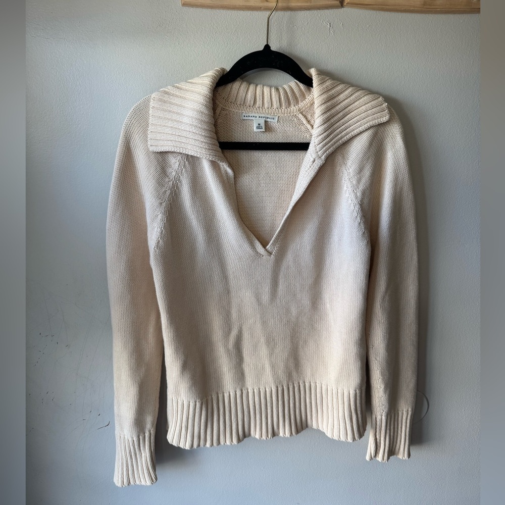 Banana Republic Cream V-Neck Sweater